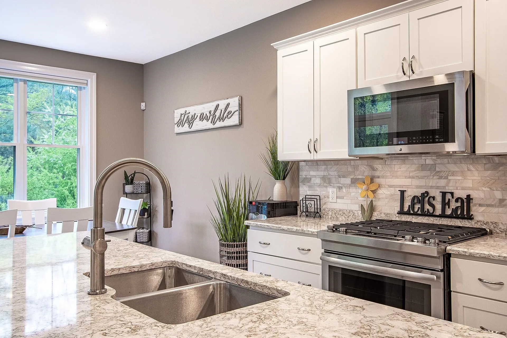 17 Craftsman Lane Nashua NH 03062