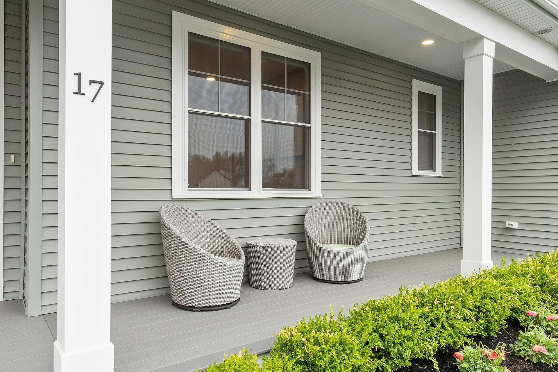 17 Craftsman Lane Nashua NH 03062