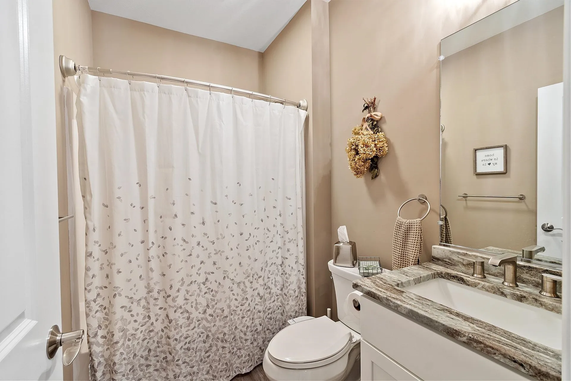 17 Craftsman Lane Nashua NH 03062