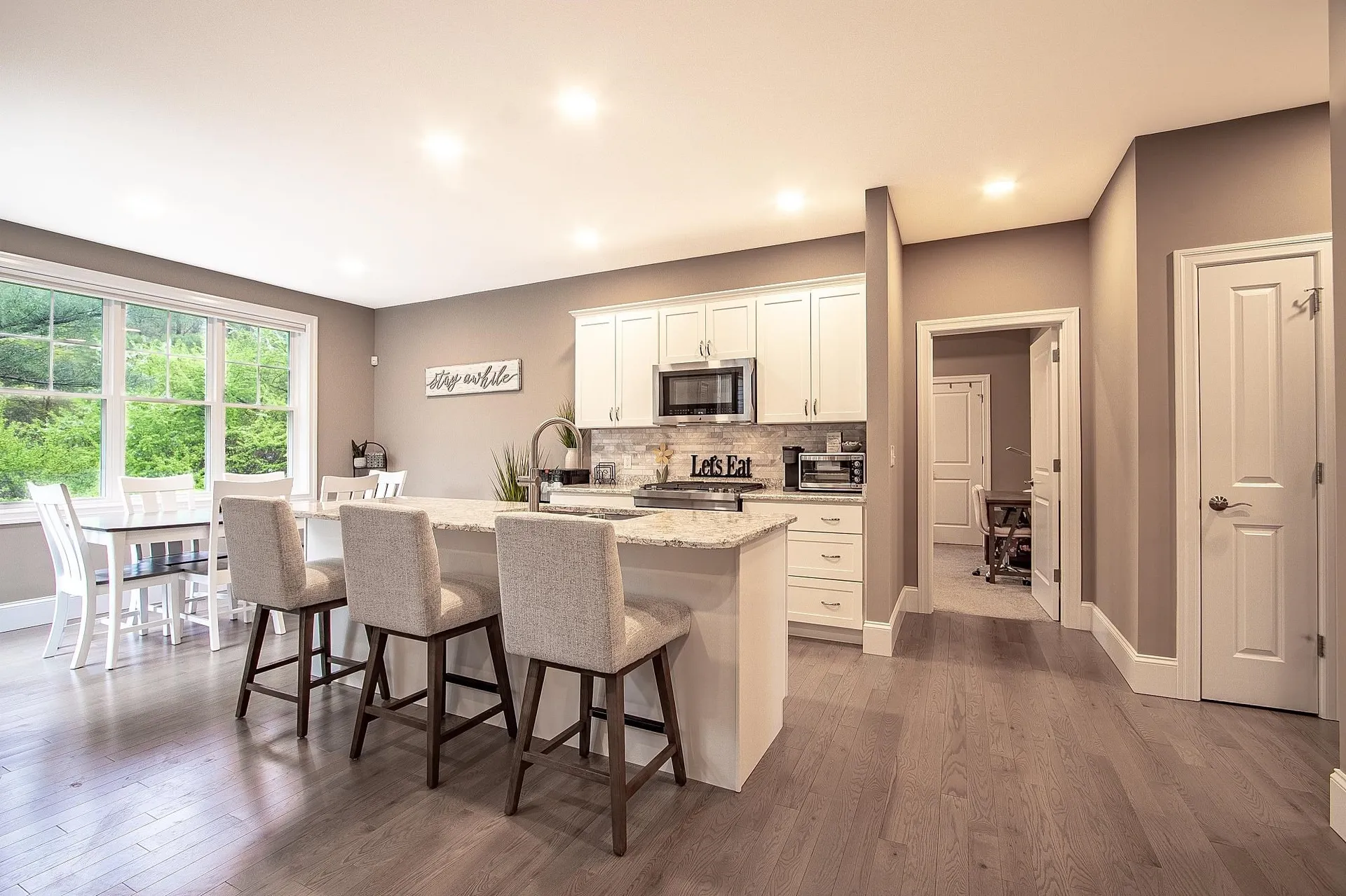 17 Craftsman Lane Nashua NH 03062