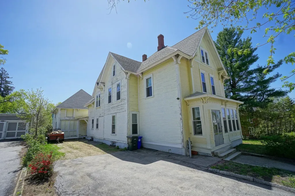 489 Hanover Street Manchester NH 03104