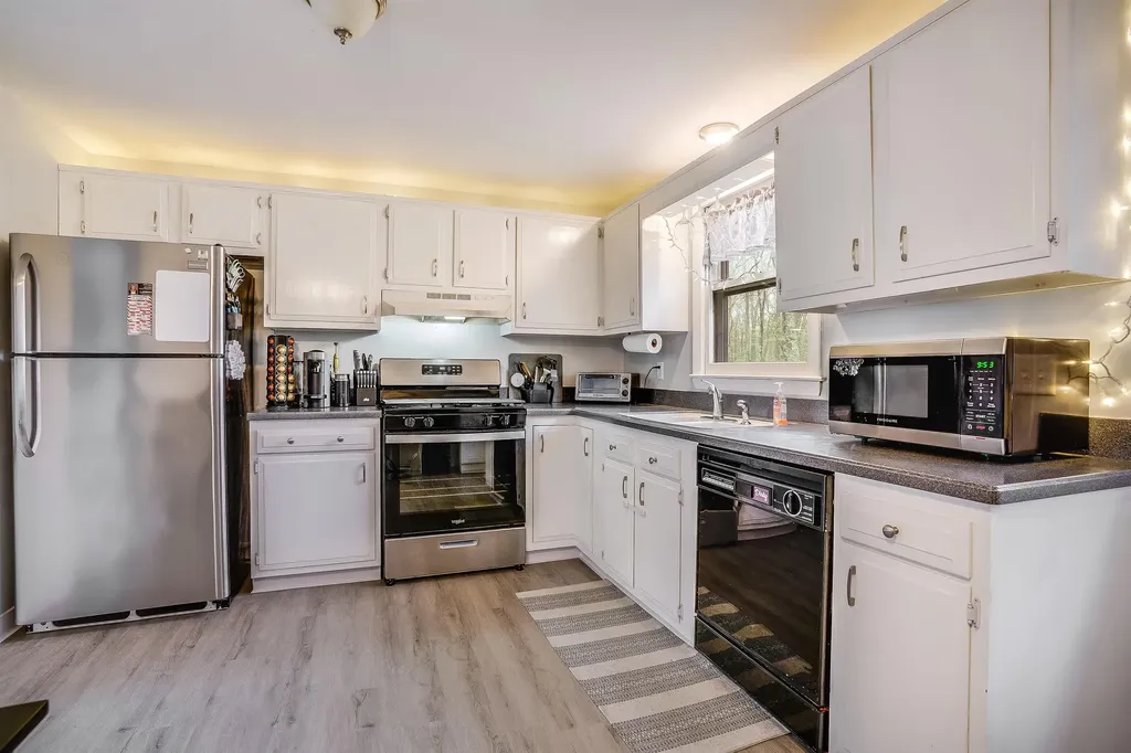 15 Derryfield Road Derry NH 03038