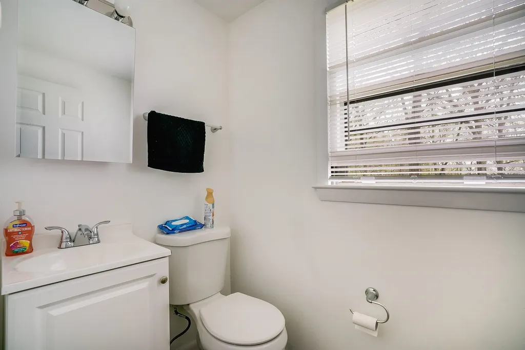 15 Derryfield Road Derry NH 03038