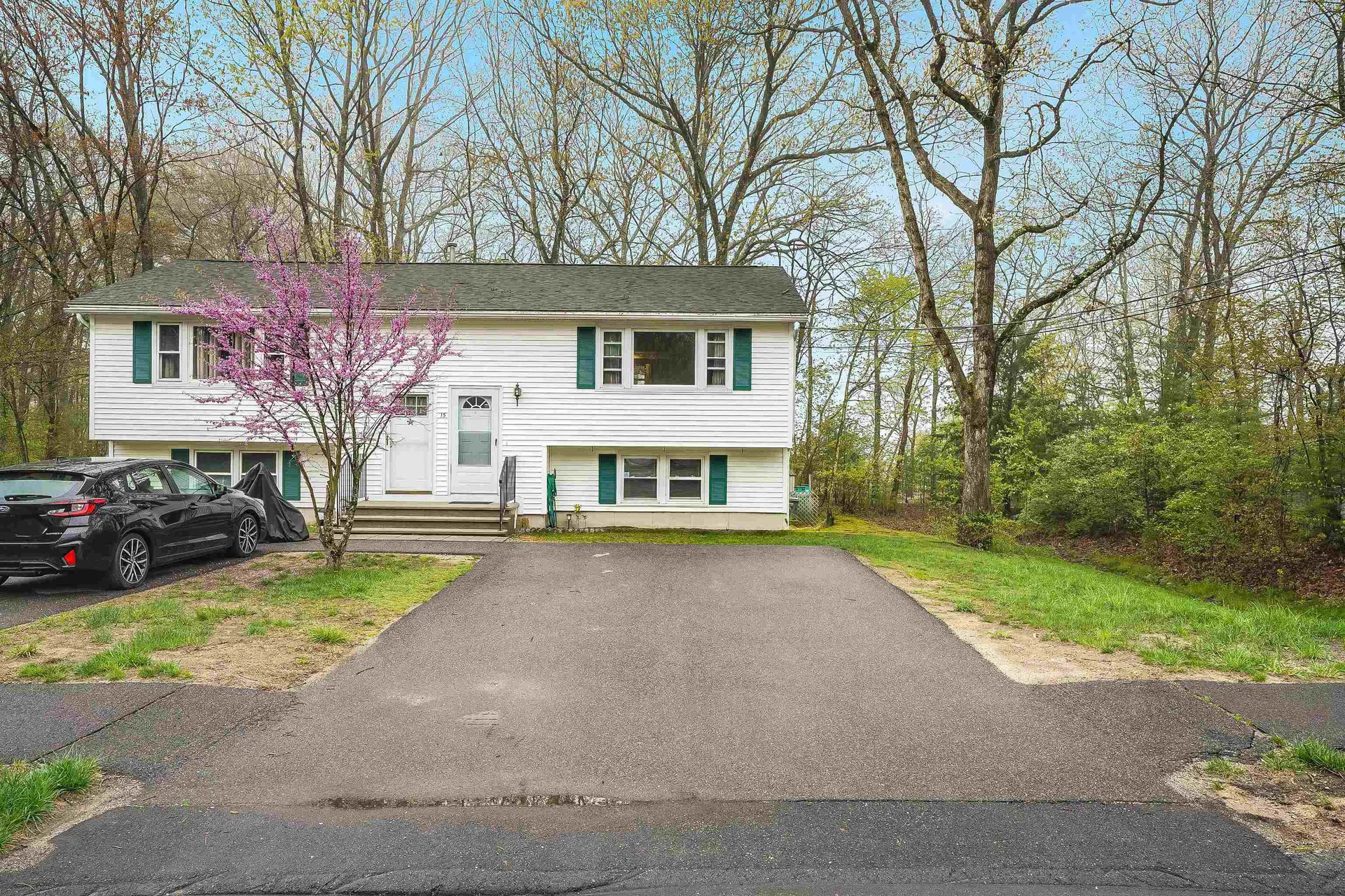 15 Derryfield Road Derry NH 03038