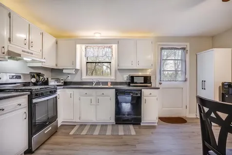 15 Derryfield Road Derry NH 03038