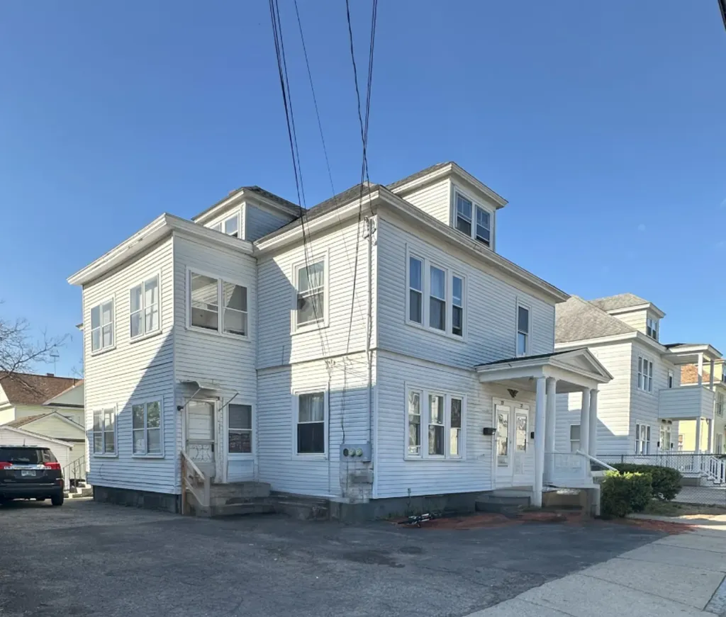 32 Blossom Street Nashua NH 03060