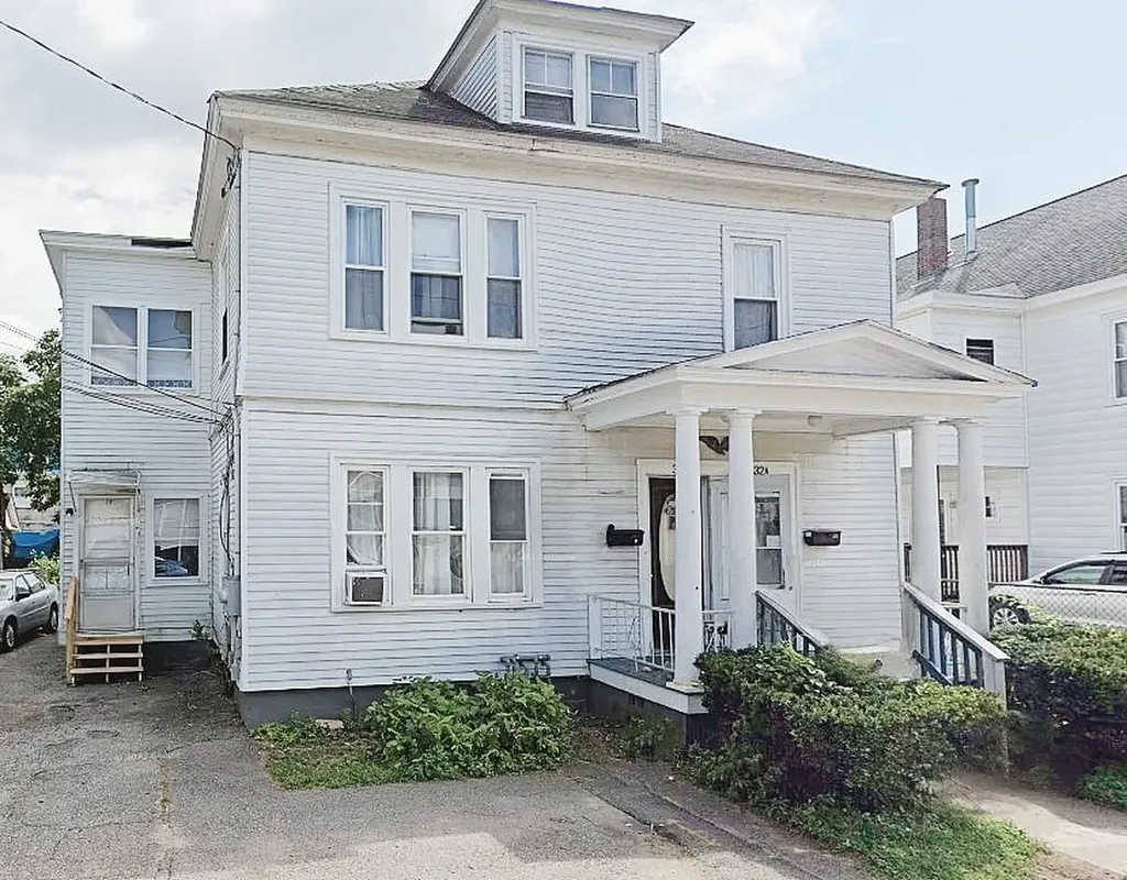 32 Blossom Street Nashua NH 03060