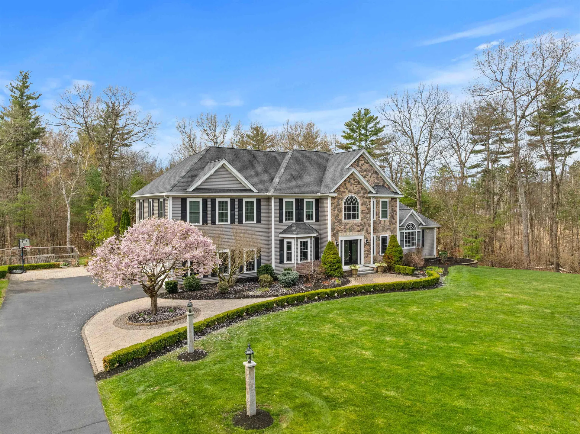 19 Cardiff Road Windham NH 03087