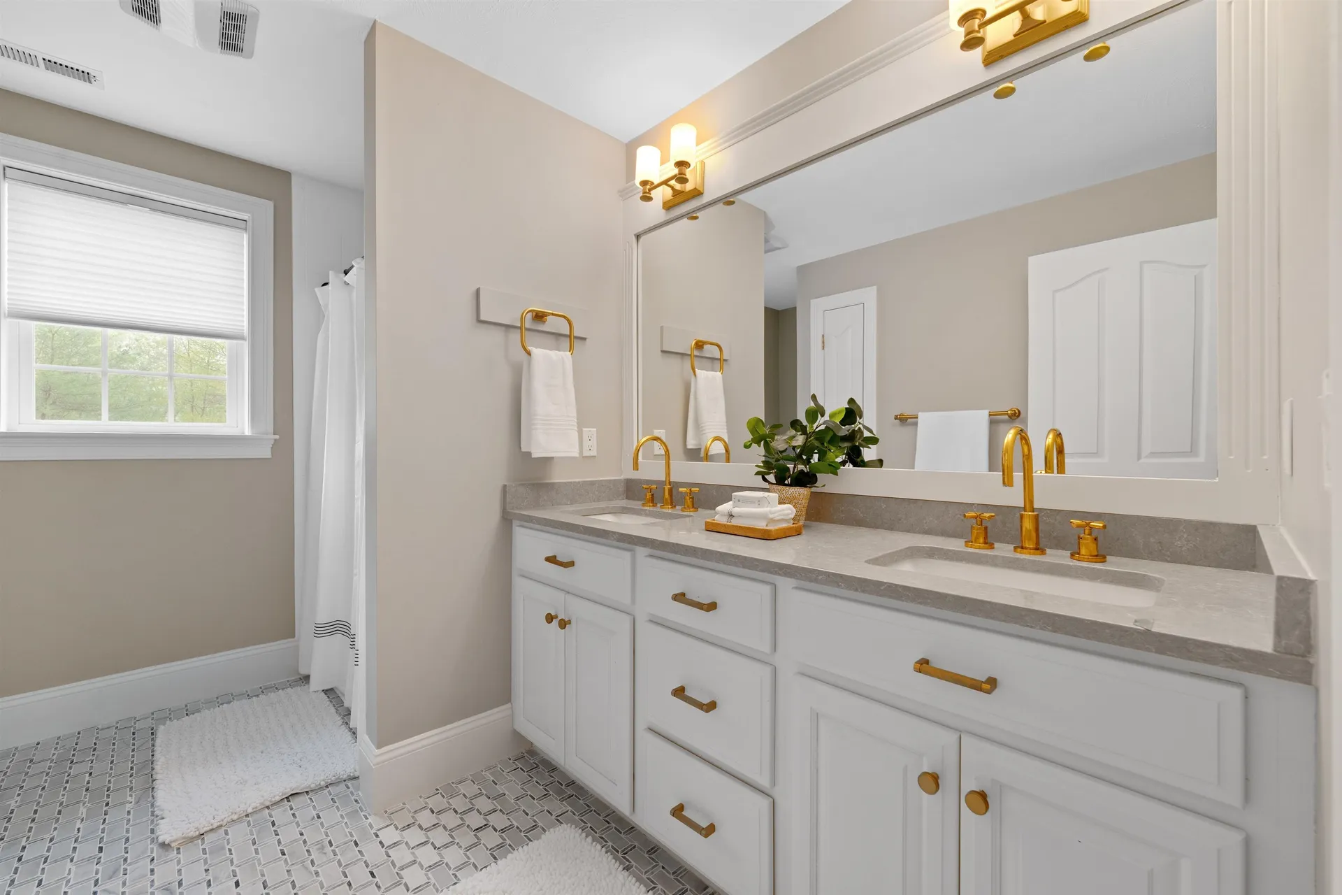 19 Cardiff Road Windham NH 03087