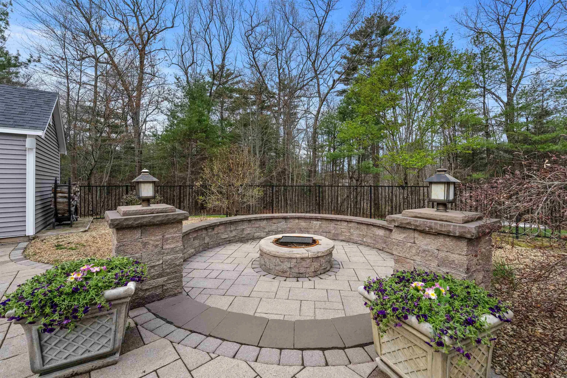 19 Cardiff Road Windham NH 03087