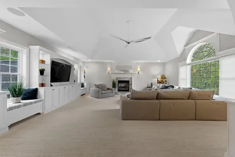 19 Cardiff Road Windham NH 03087