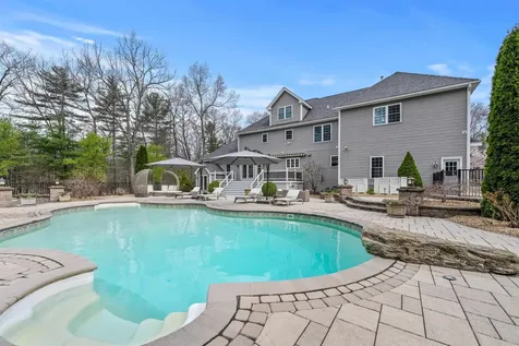 19 Cardiff Road Windham NH 03087