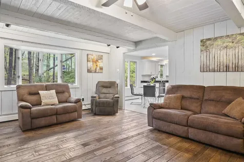 15 Roosevelt Drive Bedford NH 03110