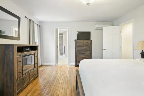 15 Roosevelt Drive Bedford NH 03110