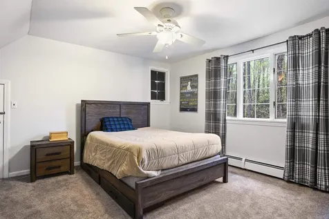 15 Roosevelt Drive Bedford NH 03110