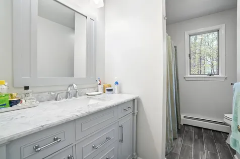 15 Roosevelt Drive Bedford NH 03110