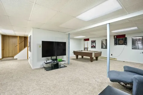 15 Roosevelt Drive Bedford NH 03110