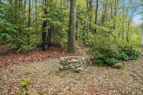 15 Roosevelt Drive Bedford NH 03110