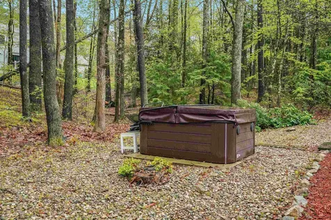 15 Roosevelt Drive Bedford NH 03110