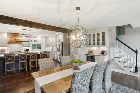 53 Winnicutt Road Stratham NH 03885