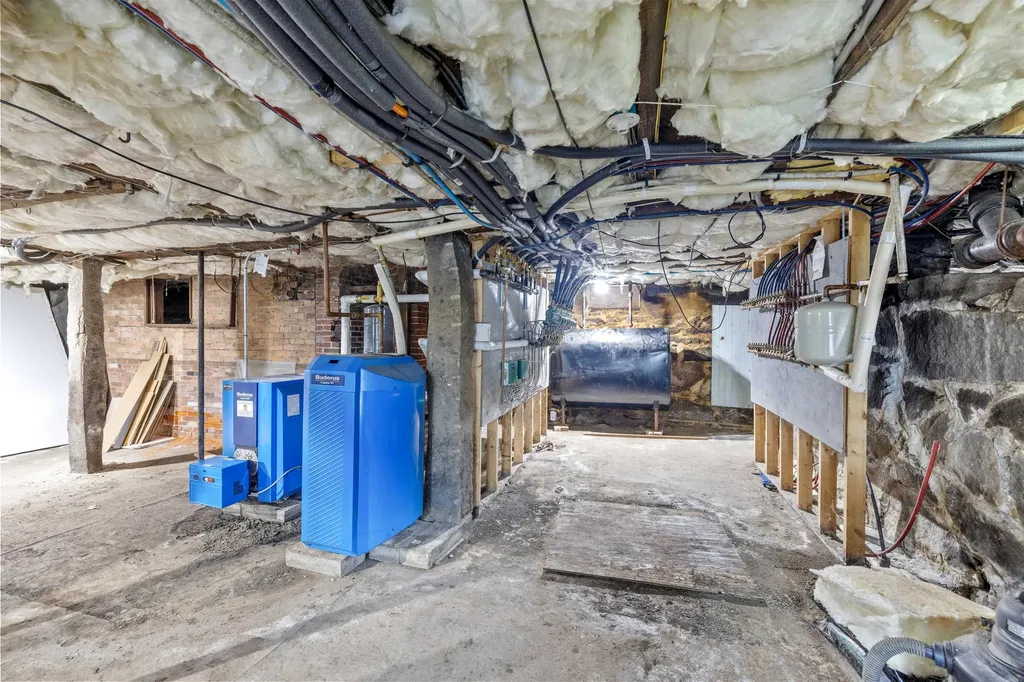 536 Main Street Farmington NH 03835