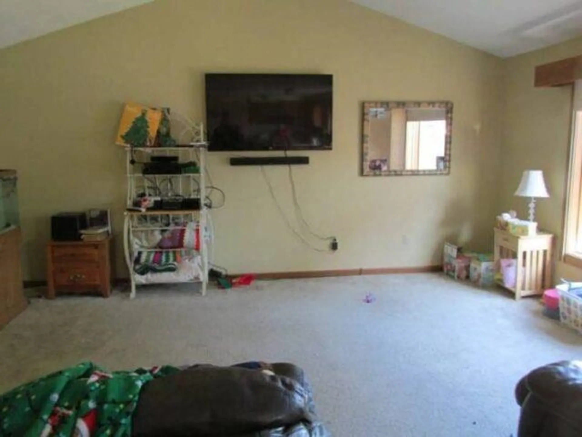 8 Althea Lane Nashua NH 03062