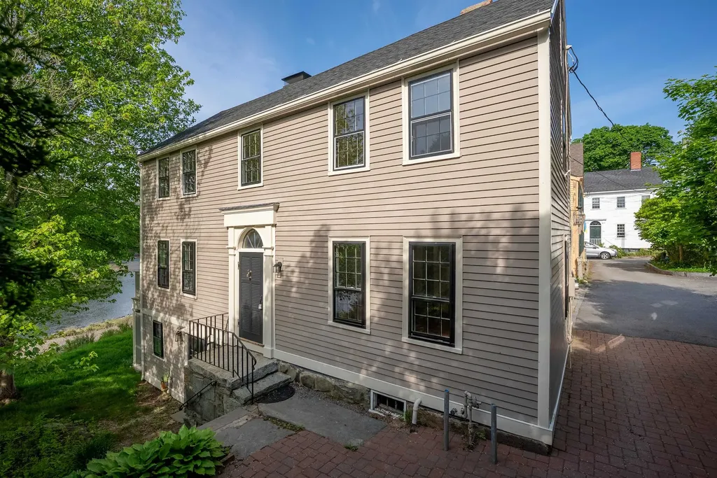 1 Webster Way Portsmouth NH 03801