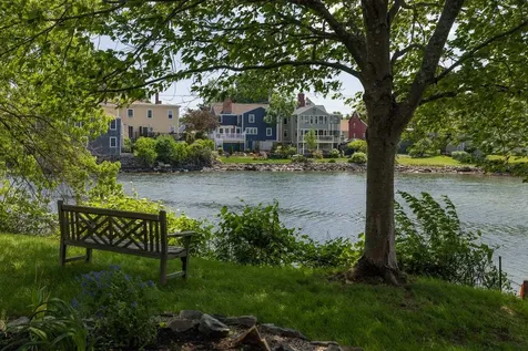 1 Webster Way Portsmouth NH 03801