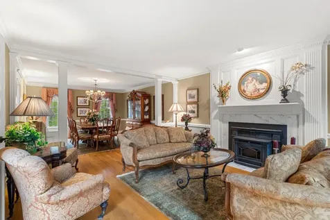 12 Mcintosh Lane Bedford NH 03110