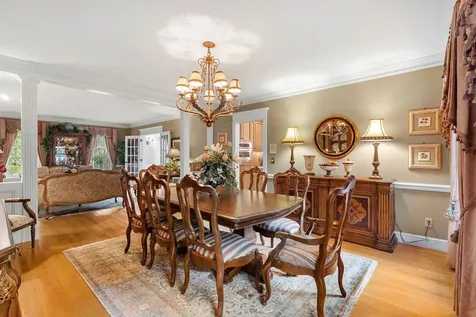 12 Mcintosh Lane Bedford NH 03110
