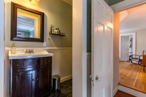 2 Kitteridge Square Newmarket NH 03857