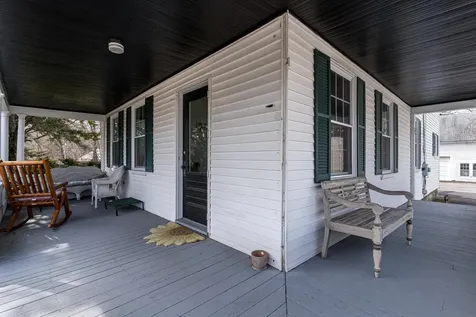 2 Kitteridge Square Newmarket NH 03857