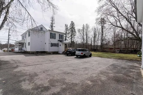 2 Kitteridge Square Newmarket NH 03857