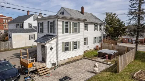2 Kitteridge Square Newmarket NH 03857