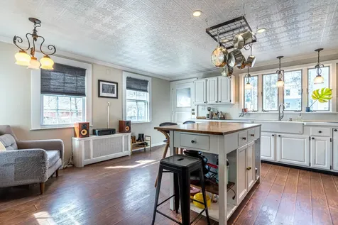 2 Kitteridge Square Newmarket NH 03857