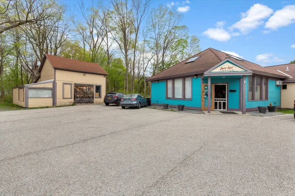 203-205 Northside Drive Bennington VT 05201