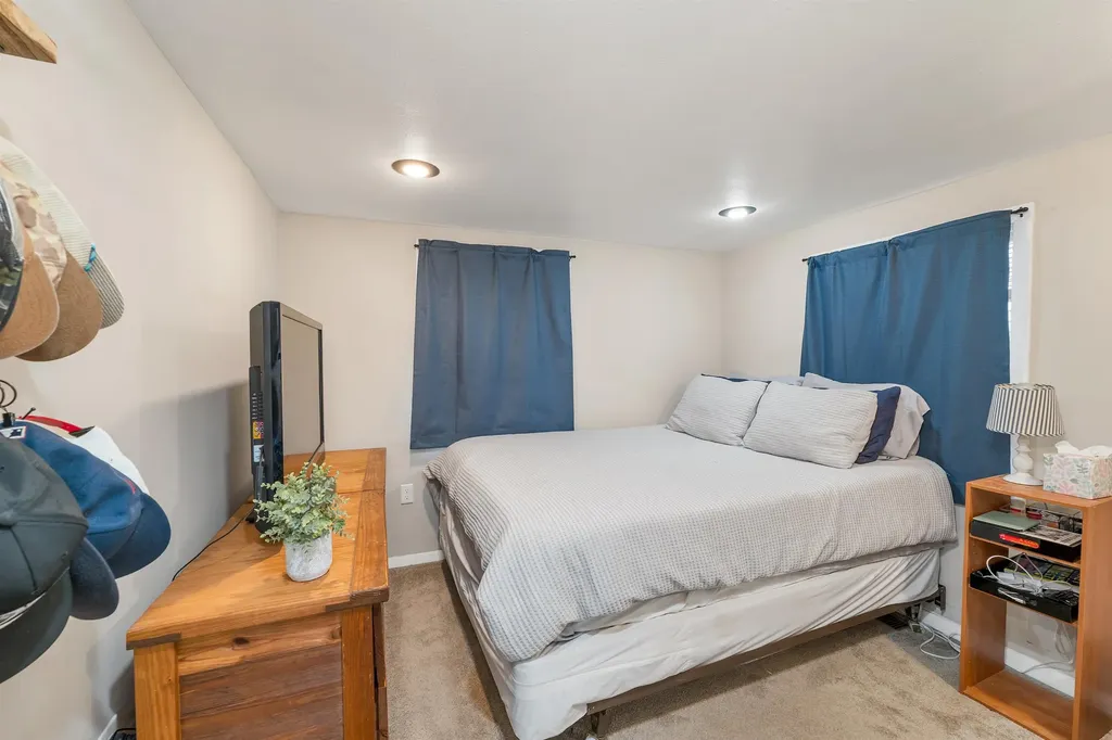 223 W Shore Avenue Manchester NH 03109