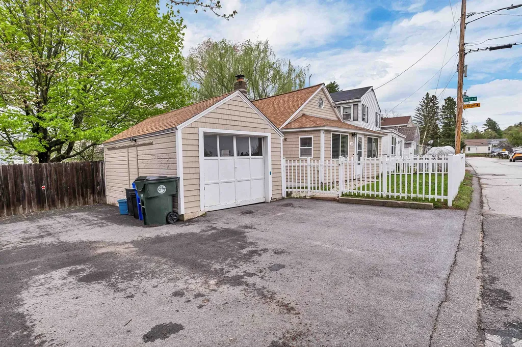 223 W Shore Avenue Manchester NH 03109