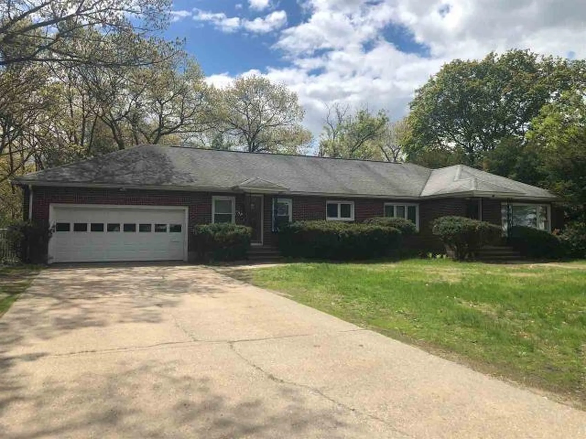 675 Coolidge Avenue Manchester NH 03102