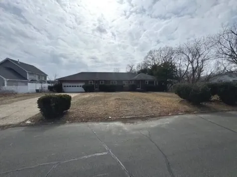 675 Coolidge Avenue Manchester NH 03102