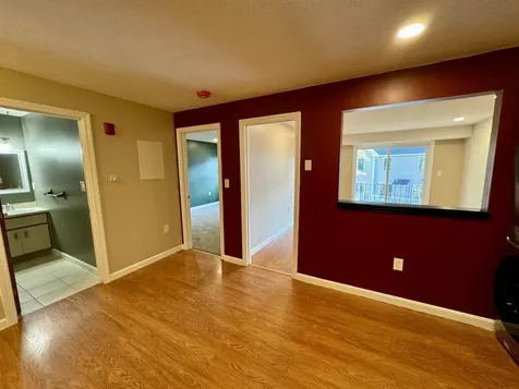 2 Roedean Drive Nashua NH 03063
