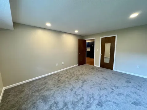 2 Roedean Drive Nashua NH 03063