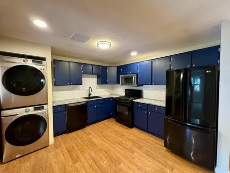 2 Roedean Drive Nashua NH 03063