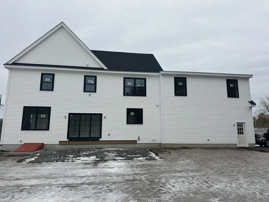 253 Amesbury Road Kensington NH 03833