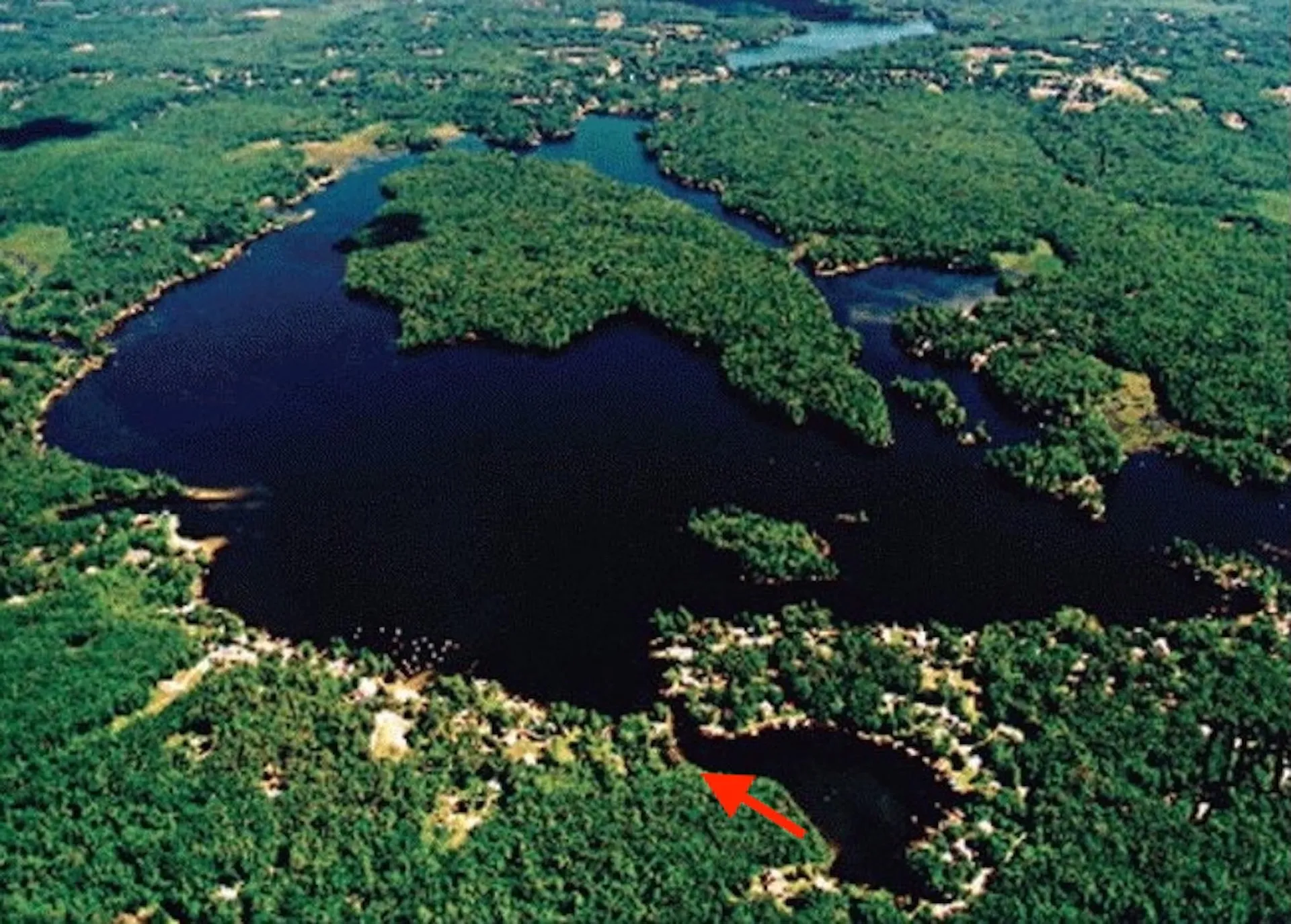 19 Whitneys Grove Road Derry NH 03038