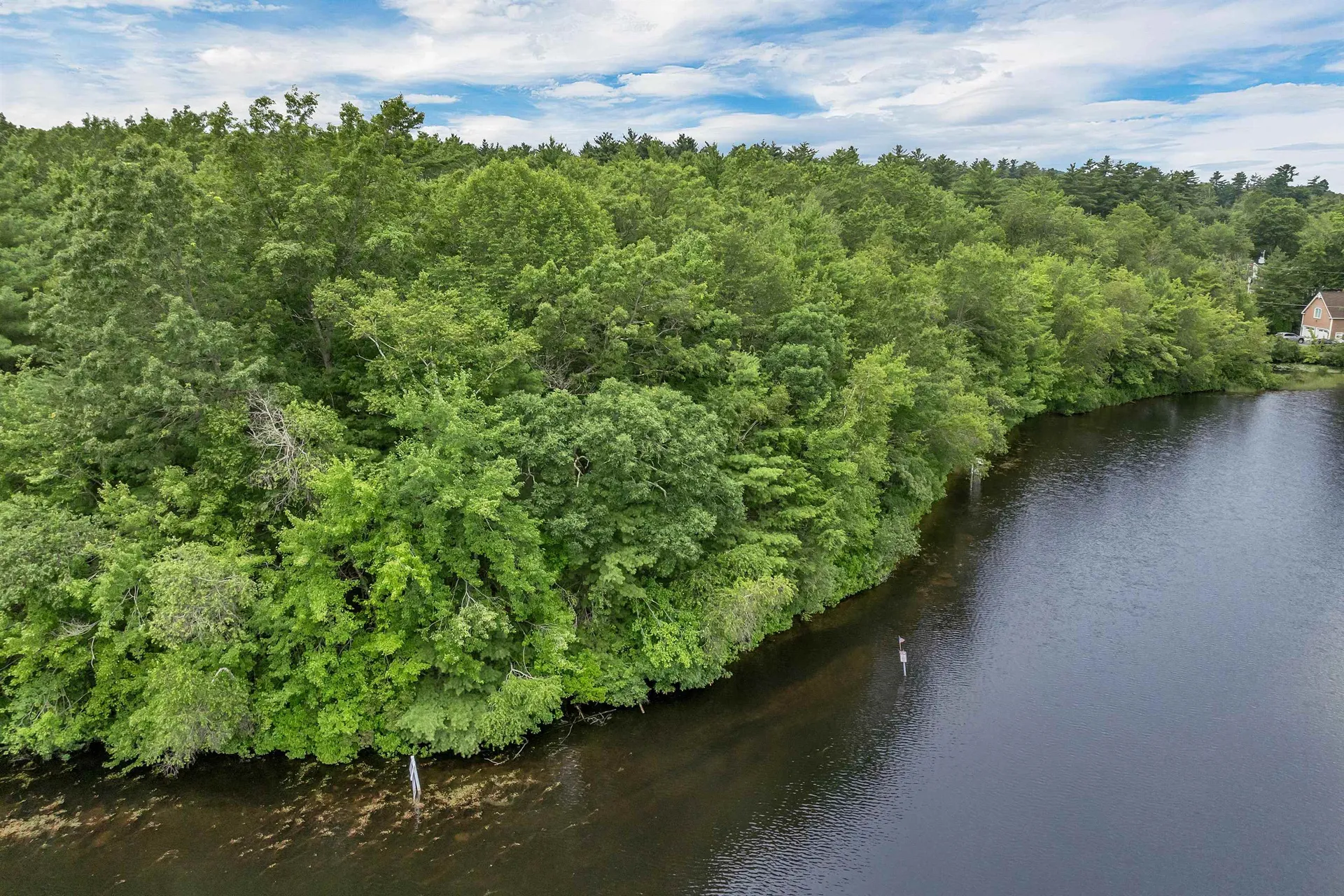 19 Whitneys Grove Road Derry NH 03038