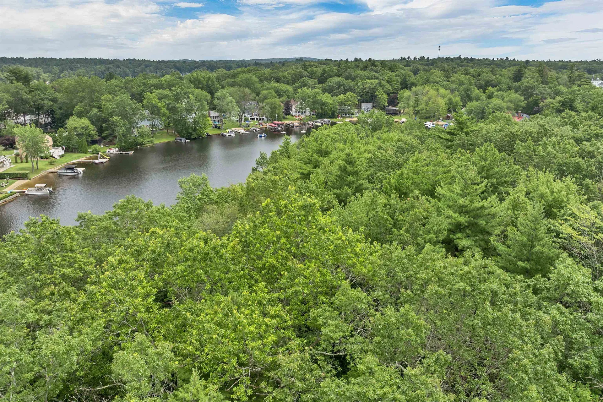 19 Whitneys Grove Road Derry NH 03038