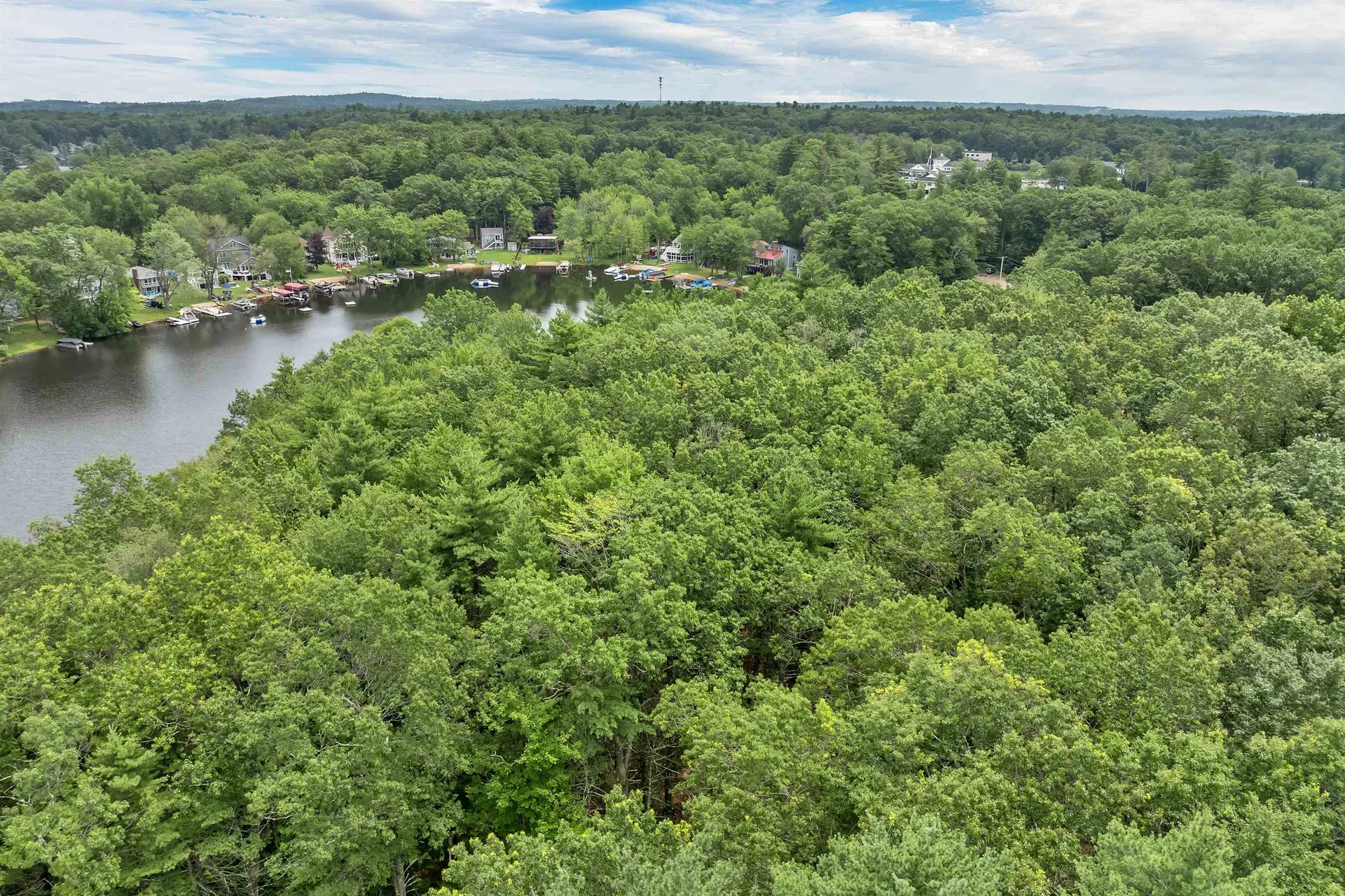 19 Whitneys Grove Road Derry NH 03038