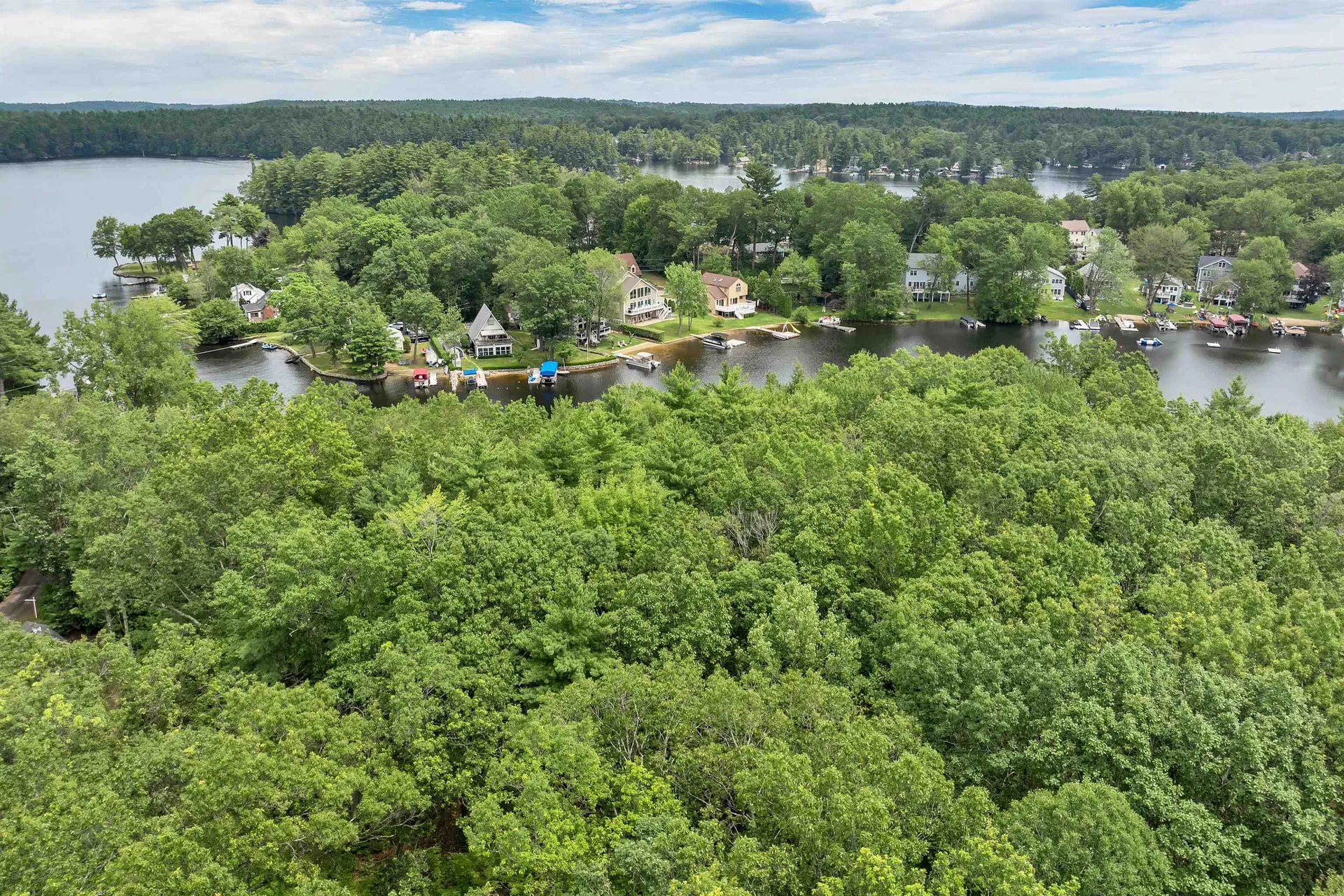 19 Whitneys Grove Road Derry NH 03038