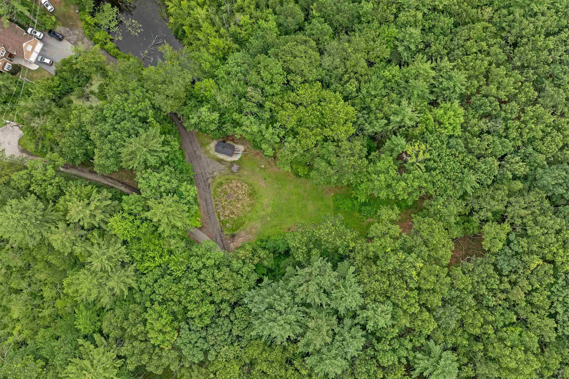 19 Whitneys Grove Road Derry NH 03038